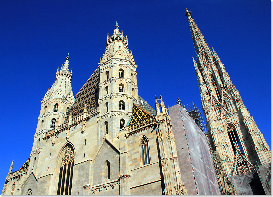 18612 PSW 43k Der Wiener Stephansdom im Zentrum