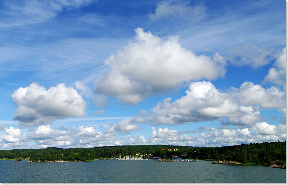 Der Himmel ber den Schren vor der Einfahrt nach Stockholm