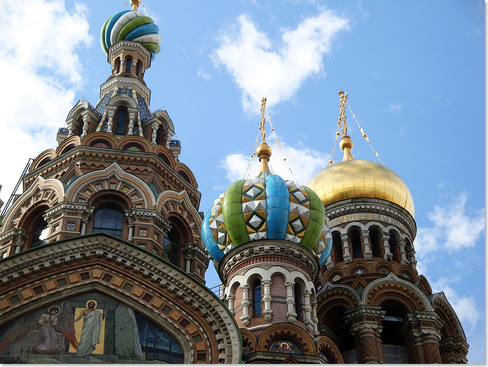 Wo Zar Alexander II. in St. Petersburg ermordet wurde, steht die Blutkathedrale, die heute prachtvoll restauriert ist.