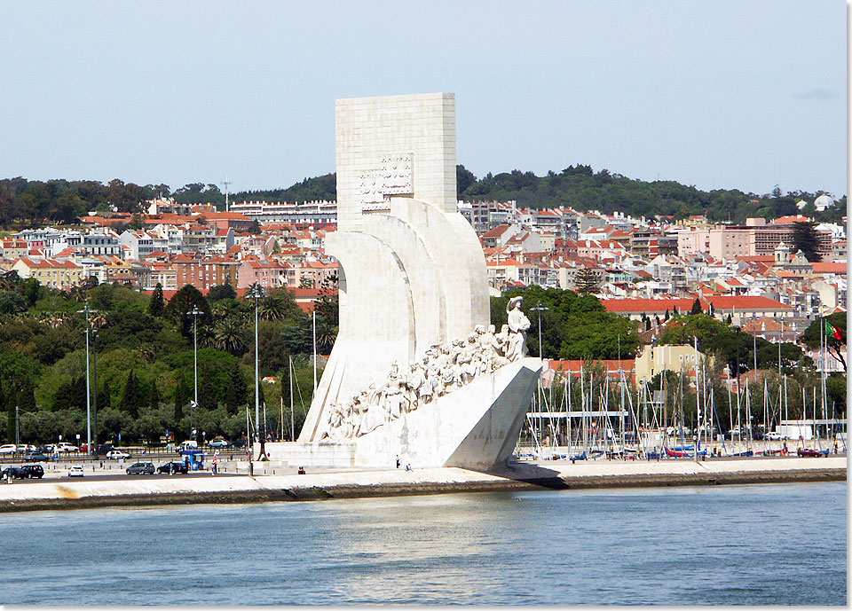 Das 
	  Denkmal von Heinrich dem Seefahrer am Tejo in Belm im Westen der 
	  portugiesischen Hauptstadt Lissabon. Er trgt eine 
	  Karavelle auf den Armen