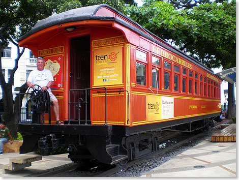 Der Autor auf dem letzten historischen Waggon von der Strecke Quito-Guayaquil.