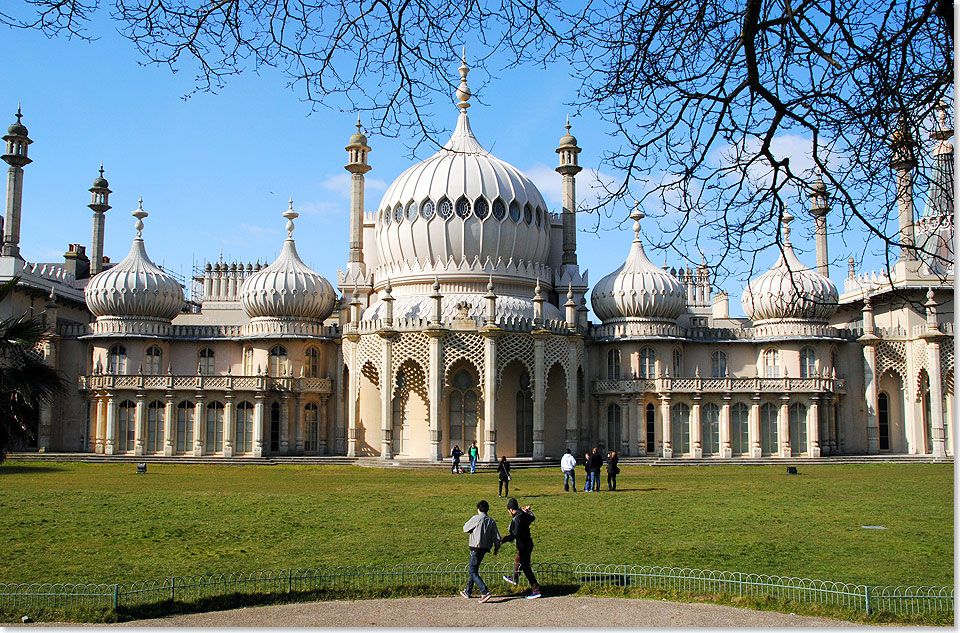 Schon um 1780 galt es als schick, einen Badeurlaub in Brighton zu verbringen. Der Royal Pavilion, bis heute Brightons Sehenswrdigkeit Nummer 1, diente lange als knigliches Sommerferienhaus.