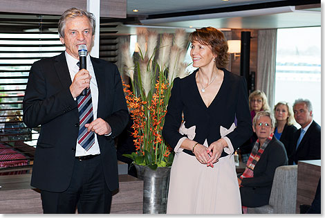 Wolfgang Lftner und Martina Lftner begren die Gste an Bord des neuen 
	Flaggschiffs Amadeus Silver