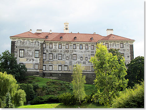 Schloss 
	Nelahozeves im gleichnamigen Dorf