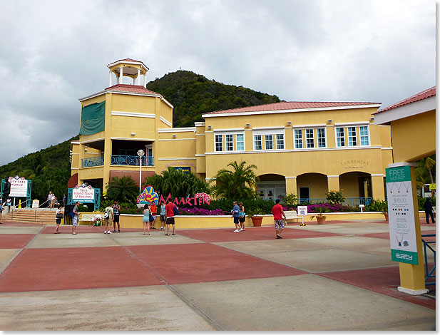 Vor dem Kreuzfahrtterminal von St. Maarten.