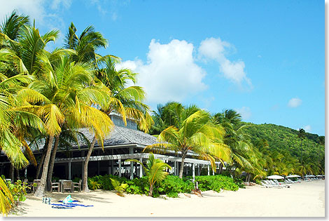 Das Beach Restaurant des Carlisle Bay Resort ist wegen seiner hervorragenden Kche berhmt. Es bietet aber auch einen traumhaften Blick auf die Bucht.