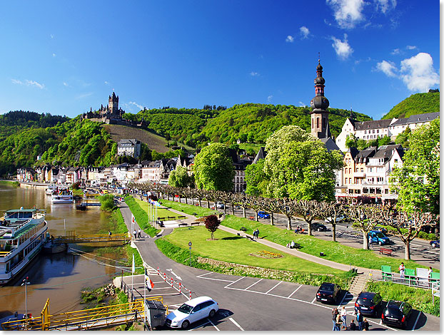 Die Uferpromenade von Cochem