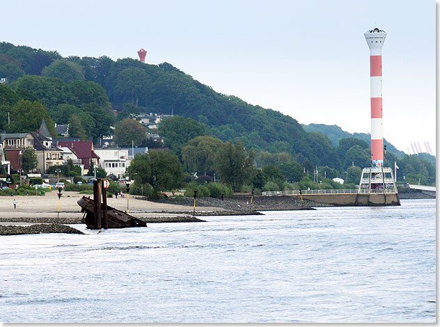 Ober- und Unterfeuer in Blankenese von 1984 fr einlaufende Schiffe.