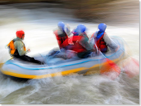 Rafting im Oulanka Nationalpark erfordert Ortskenntnis und Ausdauer. Eine Tour von Juuma bis zur russischen Grenze dauert bis zu sechs wilde Stunden.