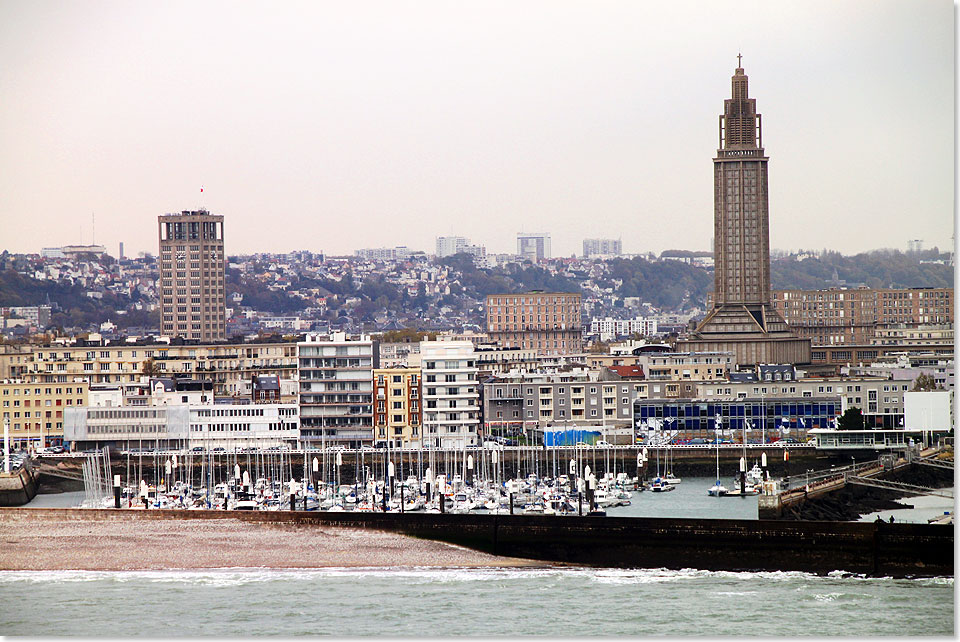 Le 
	Havre mit der Kirche Saint Josephe (rechts).