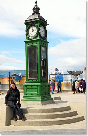 Historischer Glockenturm am Hafen von Punta Arenas