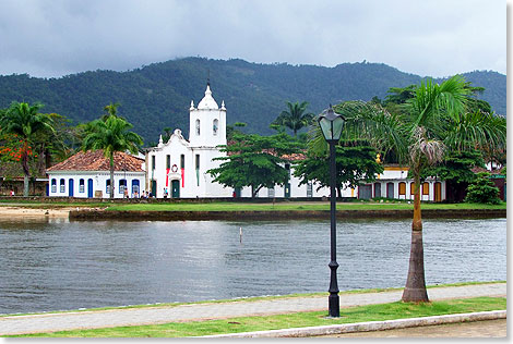 Die Kirche Igreja de N.S. das Dores in Parati.