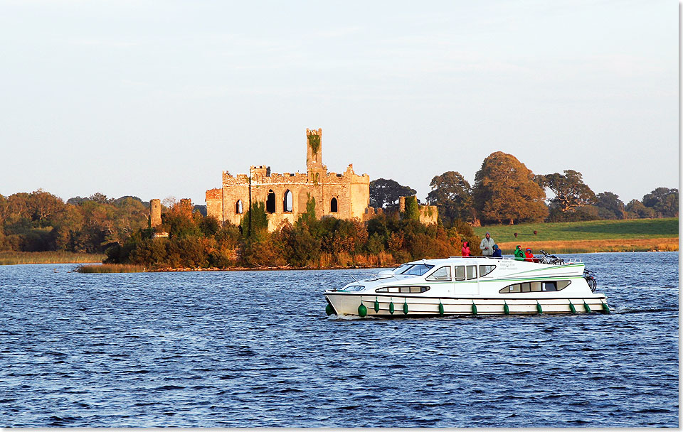 Passage von Castle Island im Lough Key.