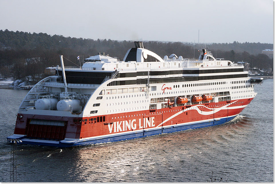 Foto: Kai Ortel, Berlin Die VIKING GRACE ist nicht nur der erste Fähr-Neubau für die Stockholm-Turku-Route seit 24 Jahren, sondern mit ihrem Antrieb durch Flüssiggas (LNG) auch die erste Großfähre dieser Art weltweit.