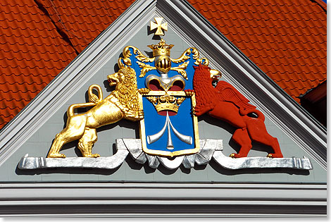 Als Stralsund zu Schweden gehörte, zeigte das Stadtwappen den nordischen Löwen und den pommerschen Greif.