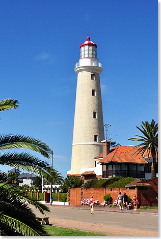 Der 1860 erbaute, 45 Meter hohe Leuchtturm von 