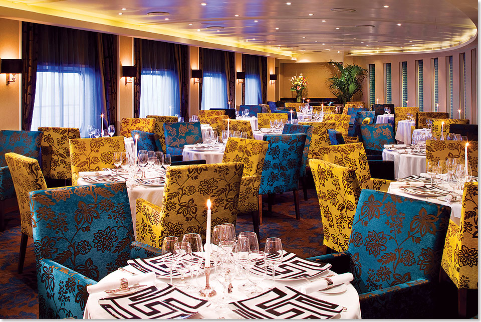  Das Signatures Restaurant der SEVEN SEAS VOYAGER befndet sich im Heckbereich auf Deck 5. Im Signatures wird franzsische Houte Cuisine serviert, die auch den anspruchvollsten Feinschmecker begeistert. In allen Restaurants erhlt der Gast Speisekarten in den Landessprachen Englisch, Deutsch, Franzsisch, Spanisch und Portigiesisch.