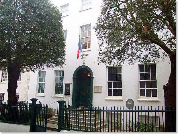 Im berhmten Hauteville House lebte der bekannte franzsische Schriftsteller Victor Hugo im Exil.