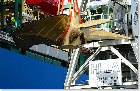 Auf der HYUNDAI TOGETHER, die Platz fr 13.000 Standardconrtainer (TEU) bietet, hat die Rekord-Schiffsschraube den Hamburger Hafen verlassen.
