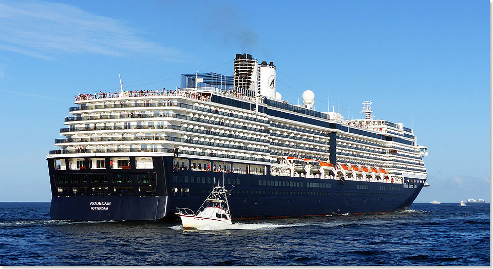 Bye bye Amerika, auf Wiedersehen Karibik: die NOORDAM auf der ersten Seemeile des Atlantik-Crossings. 