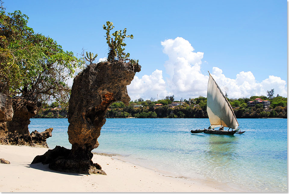 Dieser malerische Strand des Mnarani Beach Club liegt am Kilifi Creek. Es ist der Mndungstrichter des Flusses Voi (auch Goshi), der in den bis zu 1.534 Meter hoch gelegen Taita-Hgeln entspringt und durch den Tsavo-East-Nationalpark fliet, bevor er sich bei Kilifi in den Indischen Ozean ergiet.