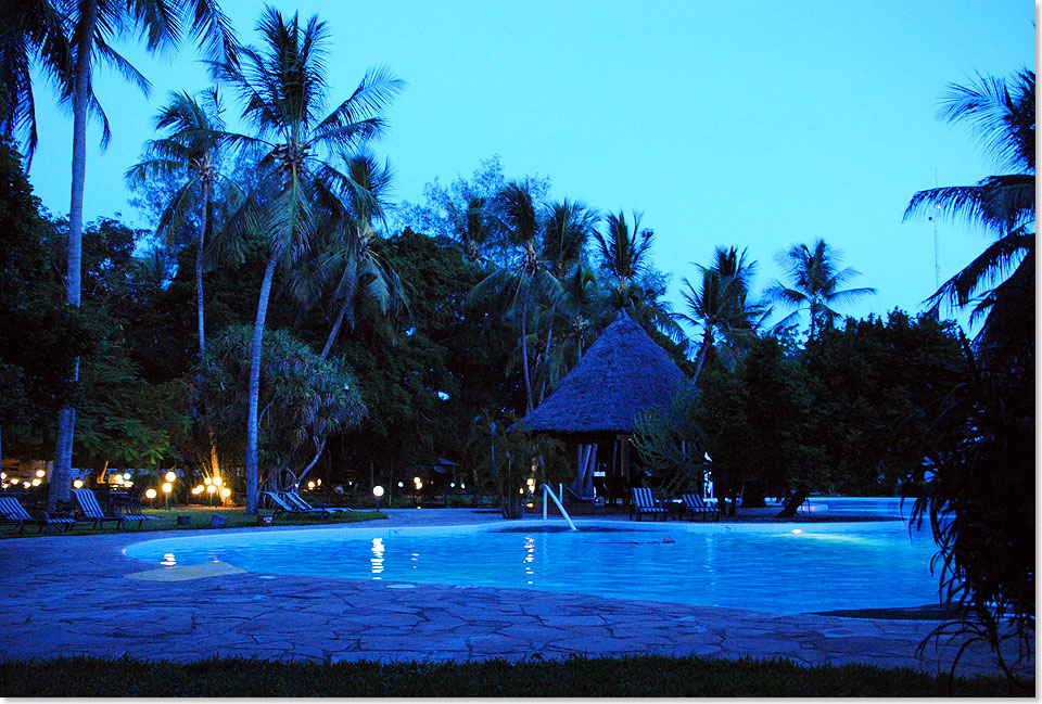 Am Pool des Leisure Logde Resorts beginnt der letzte Abend vor der Rckreise. Ein fantastischer Kenia-Urlaub geht zu Ende. Wir sind sicher, dass wir bald wiederkommen.