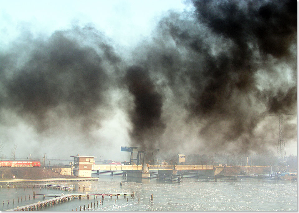 Foto: Dr. Peer Schmidt-Walther, Stralsund Dieselqualm wie man ihn kennt.