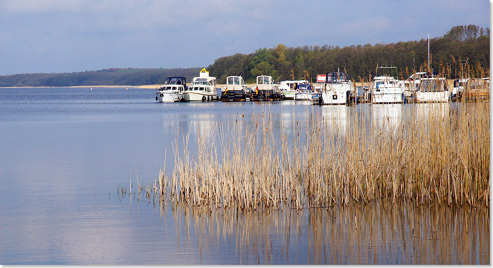 Idylle an der Marina Stolpsee Bootshaus.