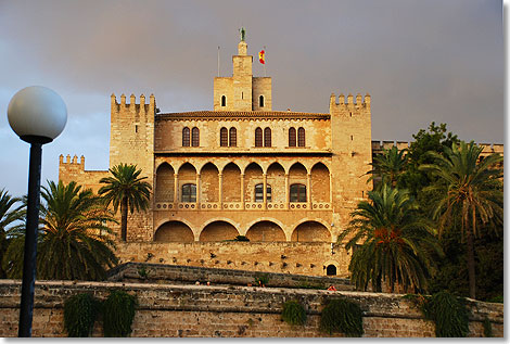 Das drohende Gewitter hat den Almudaina-Palast noch einmal verschont.