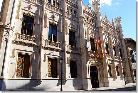 Das neoklassizistische Parlament der Balearen war frher Clubhaus des Geld- und Blutadels Mallorcas.