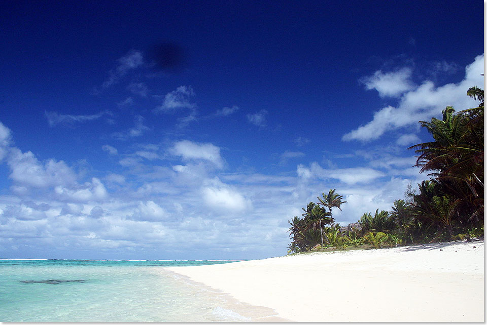 Strand auf Rarotonga, Cook Islands. 