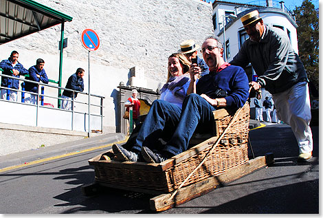 Das bis zu drei Personen fassende Vehikel wurde im 19. Jahrhundert zum Touristentransport erfunden. 