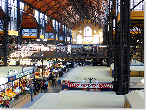 Die Groe Markthalle wurde im Jahr 1897 fertiggestellt und erinnert vom Bau her an eine sehr groe Basilika. 