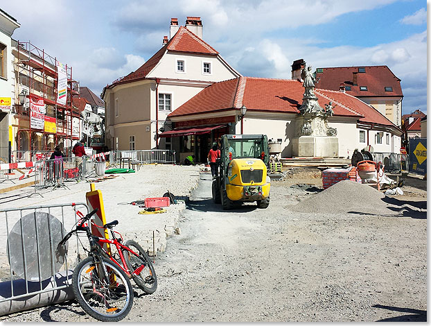 Das schne Melk ist noch immer von den Restaurierungsarbeiten aufgrund des Hochwassers vom vergangenen Jahr stark betroffen. 