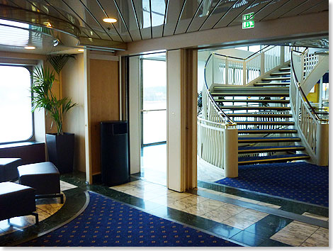 Licht-durchflutete Korridore sind das Markenzeichen der Viking Line-Schiffe. 