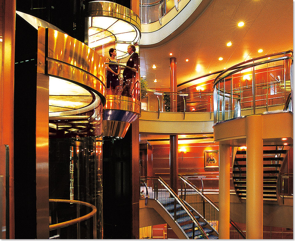 Das Atrium der SEVEN SEAS NAVIGATOR.