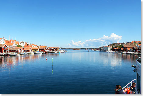 Einfahrt in den Hafen von Fiskebaëckskil in einem Fjord der westschwedichen Schren nahe Gteborg. 