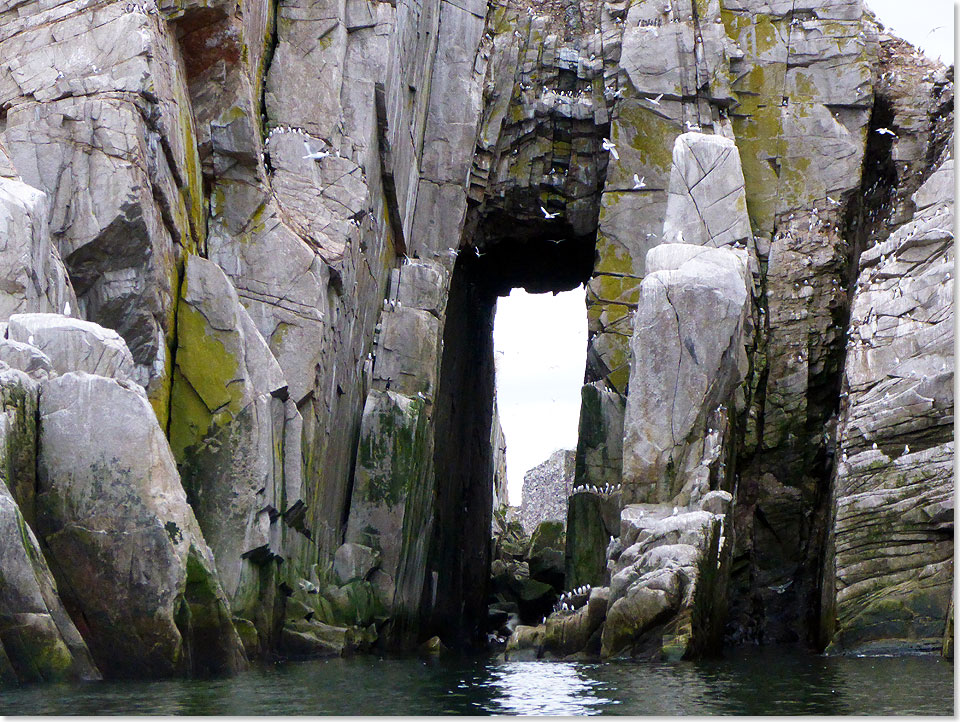 Beeindruckende Felsformationen auf den Malminskie Inseln.