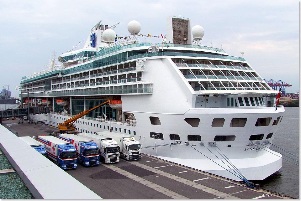 Die LEGEND OF THE SEAS war zwei Wochen zuvor in Stockholm gestartet.