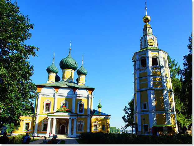 Die Verklrungskathedrale in Uglitsch und ihr Glockenturm.