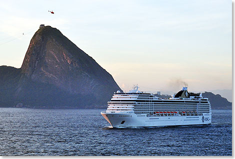 Die MSC MAGNIFICA nimmt Kurs auf die brasilianischen Hfen Recife, Salvador de Bahia und Rio de Janeiro  hier vor dem Zuckerhut..