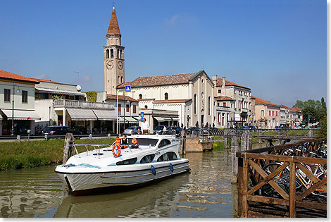 Auf dem Brentakanal von der Lagune von Venedig ins Landesinnere.