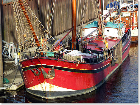 Heute liegen im Museumshafen von Vegesack Oldtimer, die die Hansestadt besuchen wollen  EMSPHILHARMONIE in Ostfriesland.