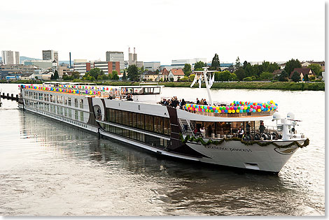 Die EXCELLENCE PRINCESS nach ihrer Taufe im Mai in Basel.