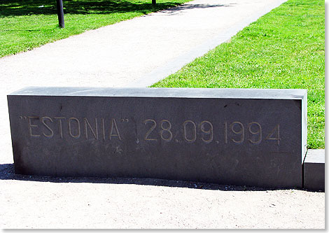 Gedenkstein zur Erinnerung an die Toten des Untergangs der ESTONIA in der Innenstadt Tallinns.