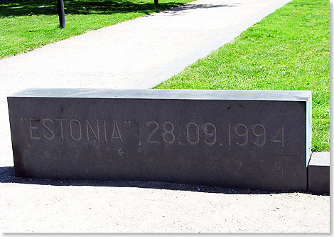Gedenkstein zur Erinnerung an die Toten des Untergangs der ESTONIA in der Innenstadt Tallinns.