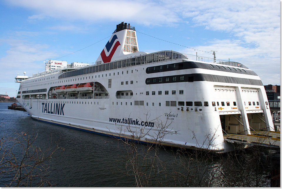 Bereit zur Abfahrt: Die Estland-Fhren von Tallink sind innerhalb Stockholms 2009 umgezogen  ein Hafenbecken weiter vom Frihamnen in den Vrtahamnen.