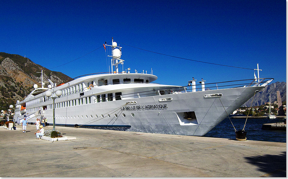 Foto: Egon Giebe, SeereisenMagazin La Belle de l'Adriatique im Hafen von Kotor