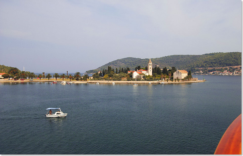 Halbinsel in der Bucht von Vis