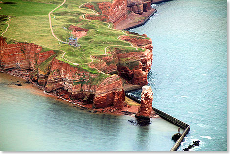 Die Lange Anna von Helgoland grüßt herauf.